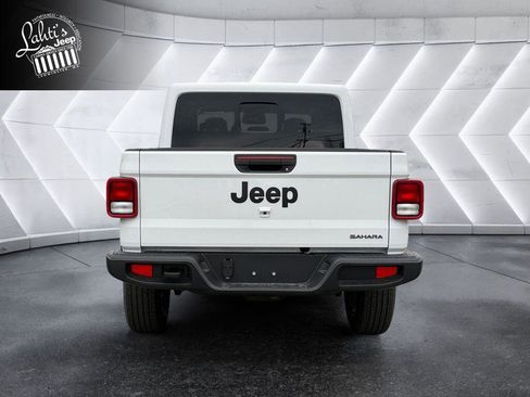 New 2026 Jeep Gladiator Sport AWD/4WD image 5
