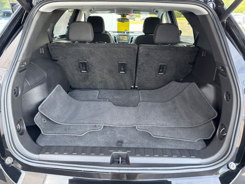 Used 2022 Chevrolet Equinox LT AWD/4WD image 12
