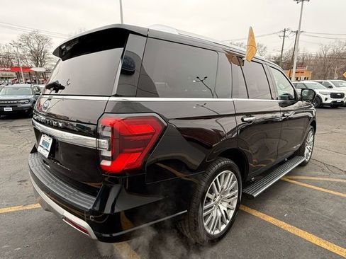 Certified 2023 Ford Expedition Platinum image 10