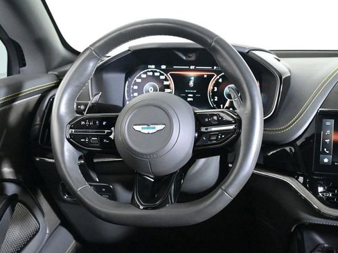 Used 2025 Aston Martin DBX 707 image 10