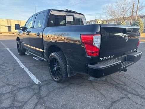 Used 2024 Nissan Titan SV w/ SV Convenience Package image 7