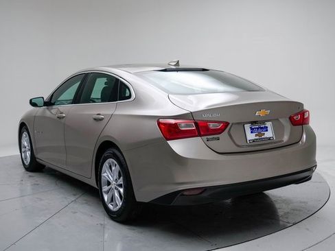 Used 2023 Chevrolet Malibu LT image 3