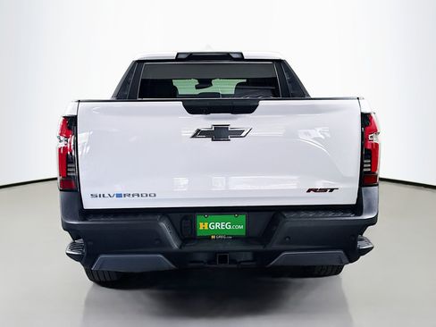 Used 2026 Chevrolet Silverado EV LT AWD/4WD image 8