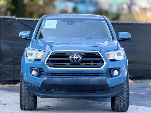 Used 2019 Toyota Tacoma SR5 RWD image 4
