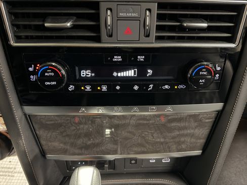 Used 2024 Nissan Armada Platinum w/ Captain's Chairs Package image 13