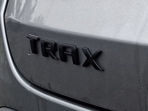 Certified 2024 Chevrolet Trax RS w/ Sunroof Package FWD image 36