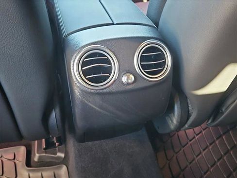 Used 2023 Mercedes-Benz GLC 300 4MATIC Coupe image 18