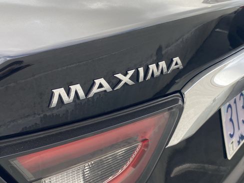 Used 2023 Nissan Maxima SV w/ Floor Mat Group FWD image 3