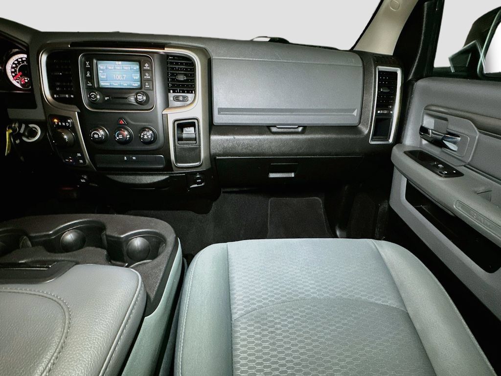 Used 2019 RAM 1500 Classic SLT AWD/4WD image 31
