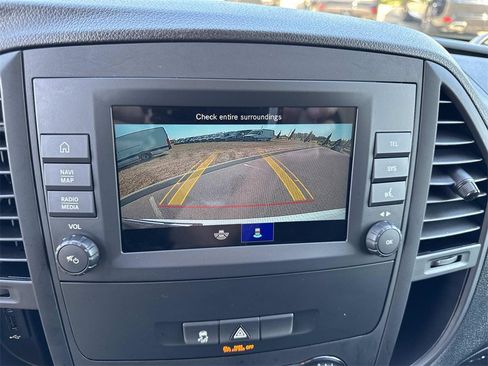 Used 2023 Mercedes-Benz Metris image 20