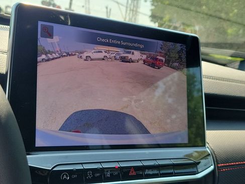 Used 2026 Jeep Compass Trailhawk w/ Sun, Sound & Navigation Group AWD/4WD image 32