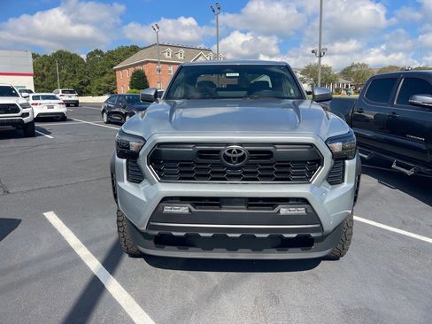 New 2025 Toyota Tacoma TRD Off-Road image 2