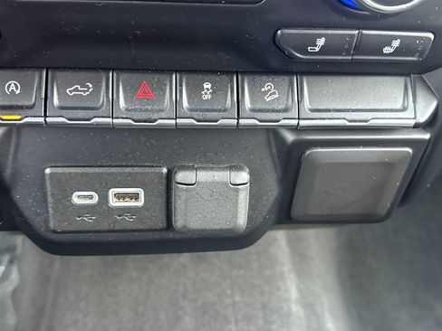 Certified 2021 Chevrolet Silverado 1500 RST image 36