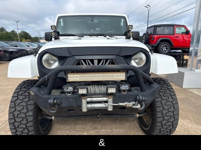 Used 2013 Jeep Wrangler Unlimited Rubicon w/ Connectivity Group AWD/4WD image 3