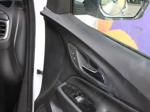 Used 2023 Chevrolet Equinox Premier AWD/4WD image 11
