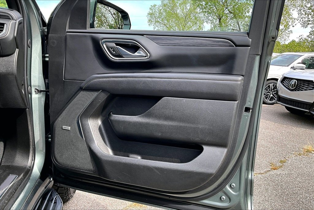 Used 2023 GMC Yukon SLT AWD/4WD image 23