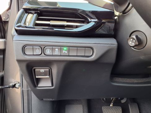 Certified 2026 Acura MDX SH-AWD w/ Technology Package image 15