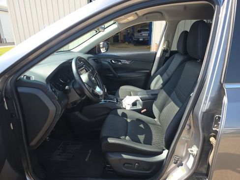 Used 2018 Nissan Rogue SV AWD/4WD image 15