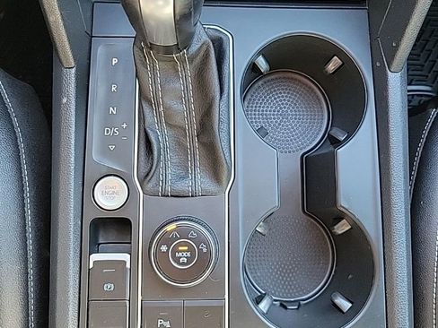 Certified 2021 Volkswagen Atlas SE w/ Panoramic Sunroof Package image 36