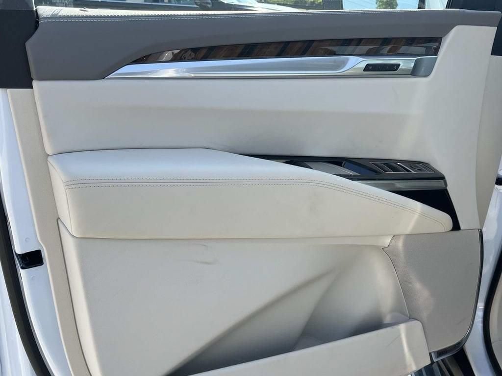 Certified 2026 Cadillac Escalade Platinum Sport AWD/4WD image 24