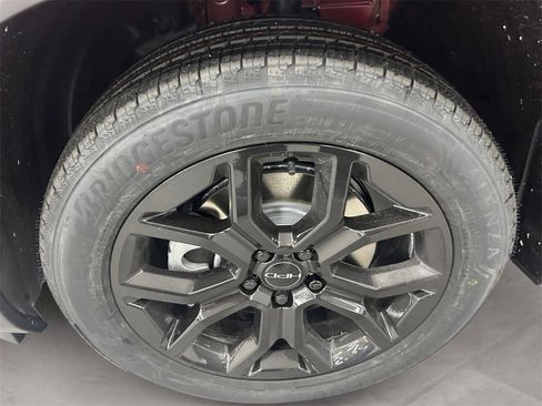 New 2025 Honda Pilot Touring image 14