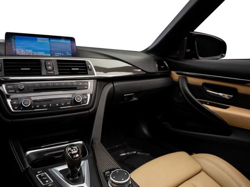 Used 2015 BMW M4 Convertible RWD image 44