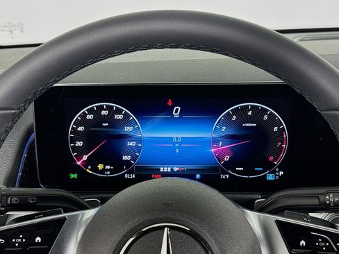 New 2026 Mercedes-Benz GLB 250 image 18