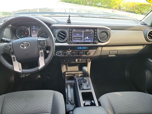 Certified 2023 Toyota Tacoma SR5 w/ Technology Package AWD/4WD image 15