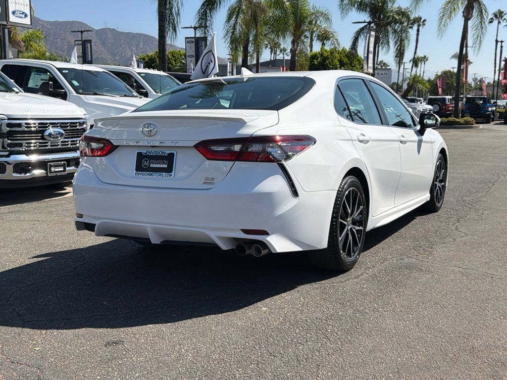 Used 2024 Toyota Camry SE AWD/4WD image 12