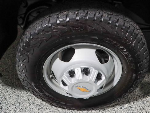 Used 2025 Chevrolet Silverado 3500 W/T w/ WT Convenience Package AWD/4WD image 11