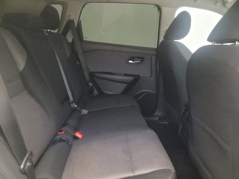 Used 2023 Nissan Rogue SV image 19