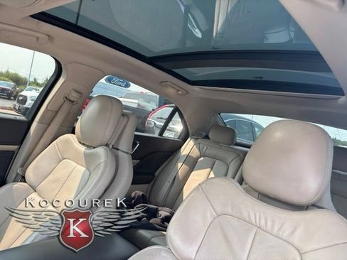 Used 2017 Lincoln Continental Reserve w/ Technology Package AWD/4WD image 13
