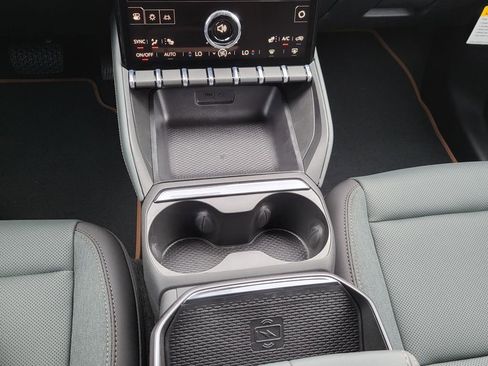 New 2026 GMC Terrain AT4 w/ Technology Package II image 10