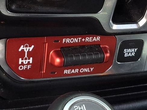 Used 2019 Jeep Wrangler Unlimited Rubicon w/ LED Lighting Group AWD/4WD image 24
