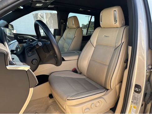 Used 2022 Cadillac Escalade Premium Luxury w/ Performance Package image 24