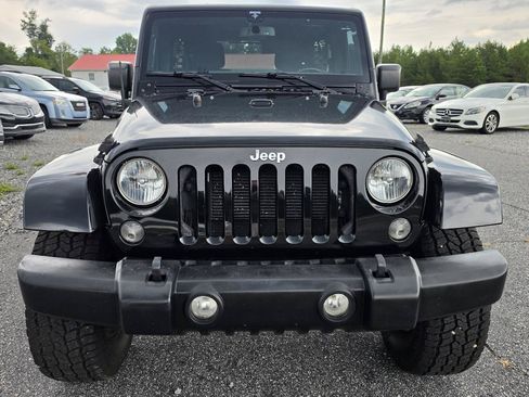 Used 2015 Jeep Wrangler Unlimited Sahara w/ Connectivity Group AWD/4WD image 19