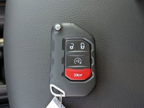 New 2025 Jeep Wrangler Unlimited Rubicon 392 image 31