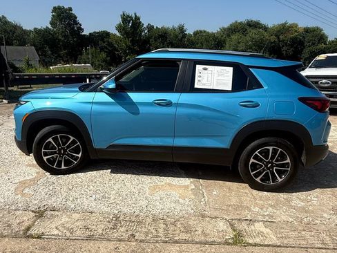 Used 2025 Chevrolet TrailBlazer LT w/ Convenience Package FWD image 9