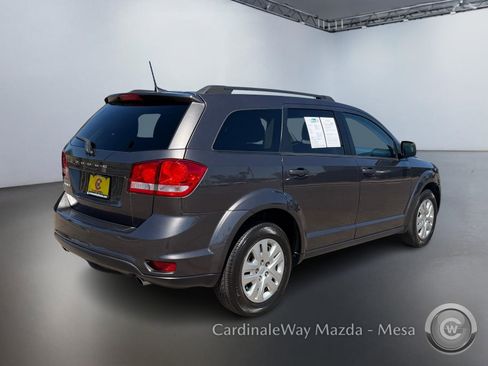 Used 2018 Dodge Journey SXT w/ Connectivity Group FWD image 4