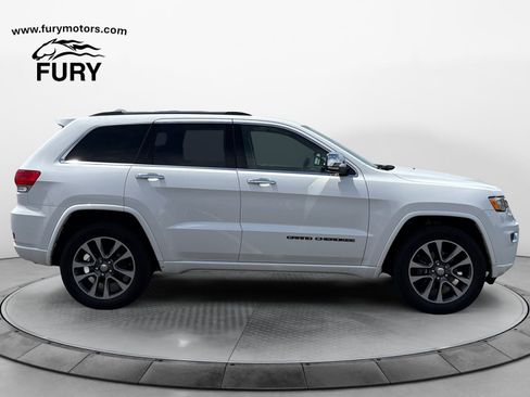 Used 2017 Jeep Grand Cherokee Overland AWD/4WD image 2