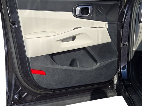 Certified 2025 Kia Sorento S w/ Panoramic Sunroof Package FWD image 16