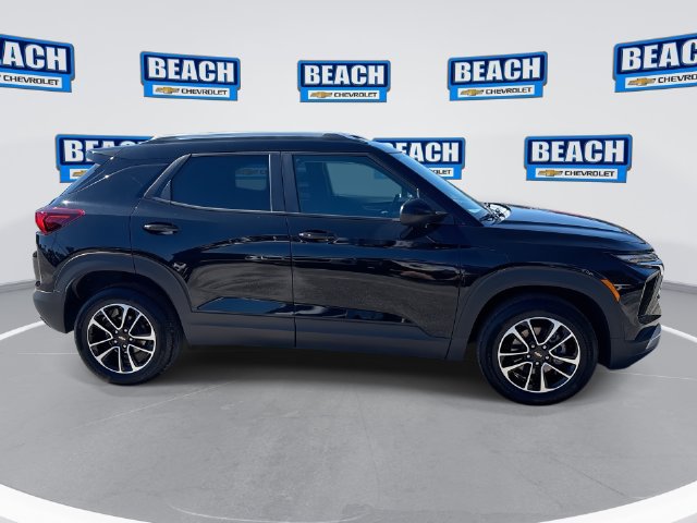 Used 2024 Chevrolet TrailBlazer LT AWD/4WD image 9
