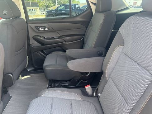 Used 2020 Chevrolet Traverse LT FWD image 30