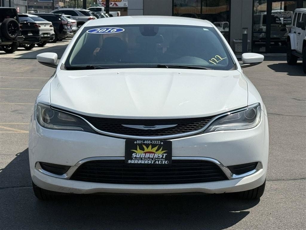 Used 2016 Chrysler 200 Limited FWD image 2