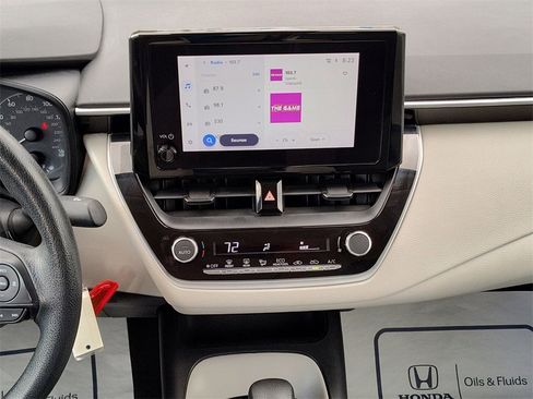 Used 2024 Toyota Corolla LE image 28