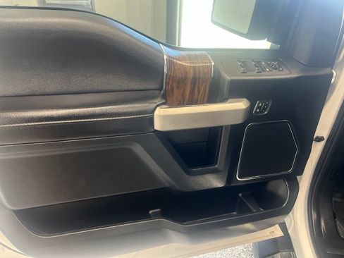Used 2019 Ford F150 Lariat AWD/4WD image 12