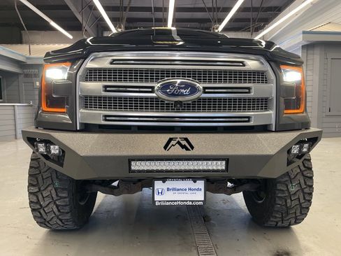 Used 2015 Ford F150 Platinum w/ Equipment Group 701A Luxury image 3