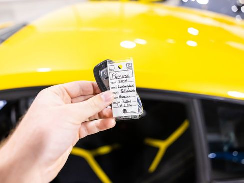 Used 2018 Lamborghini Huracan Performante image 48