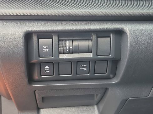 Used 2019 Subaru Crosstrek 2.0i Premium image 14