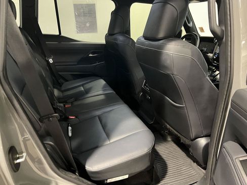 Used 2024 Lexus GX 550 w/ Cold Area Package AWD/4WD image 37